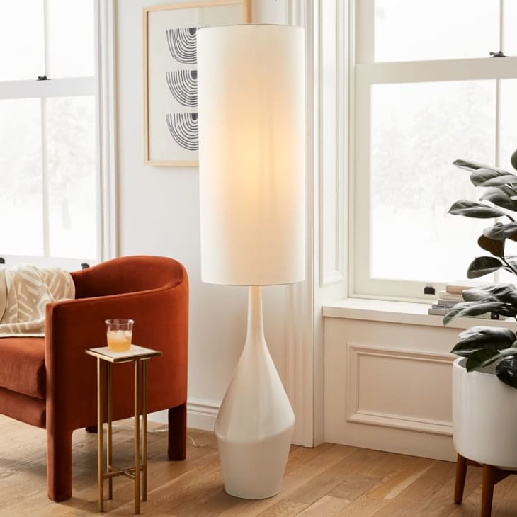 Big living room 2025 lamps